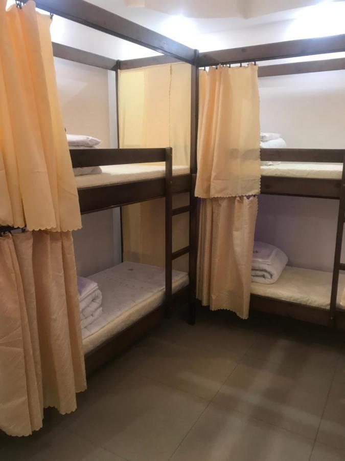 Ararat-Tarasa Shevchenka Hostel Kiev Ngoại thất bức ảnh