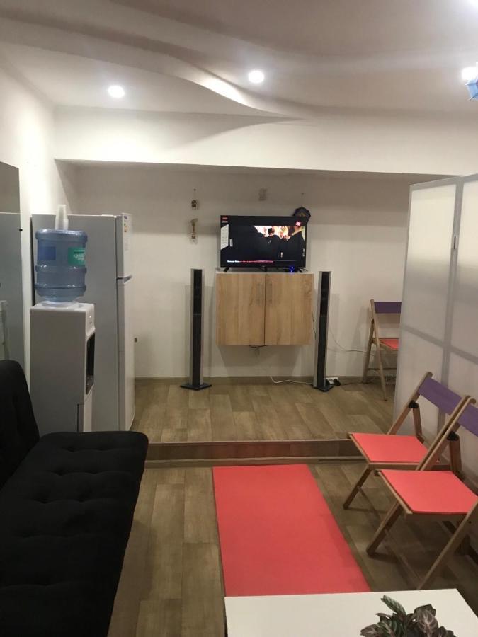 Ararat-Tarasa Shevchenka Hostel Kiev Ngoại thất bức ảnh