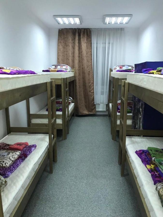 Ararat-Tarasa Shevchenka Hostel Kiev Ngoại thất bức ảnh