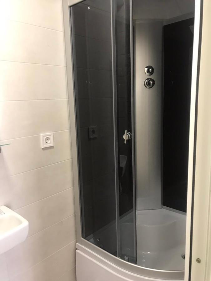 Ararat-Tarasa Shevchenka Hostel Kiev Ngoại thất bức ảnh