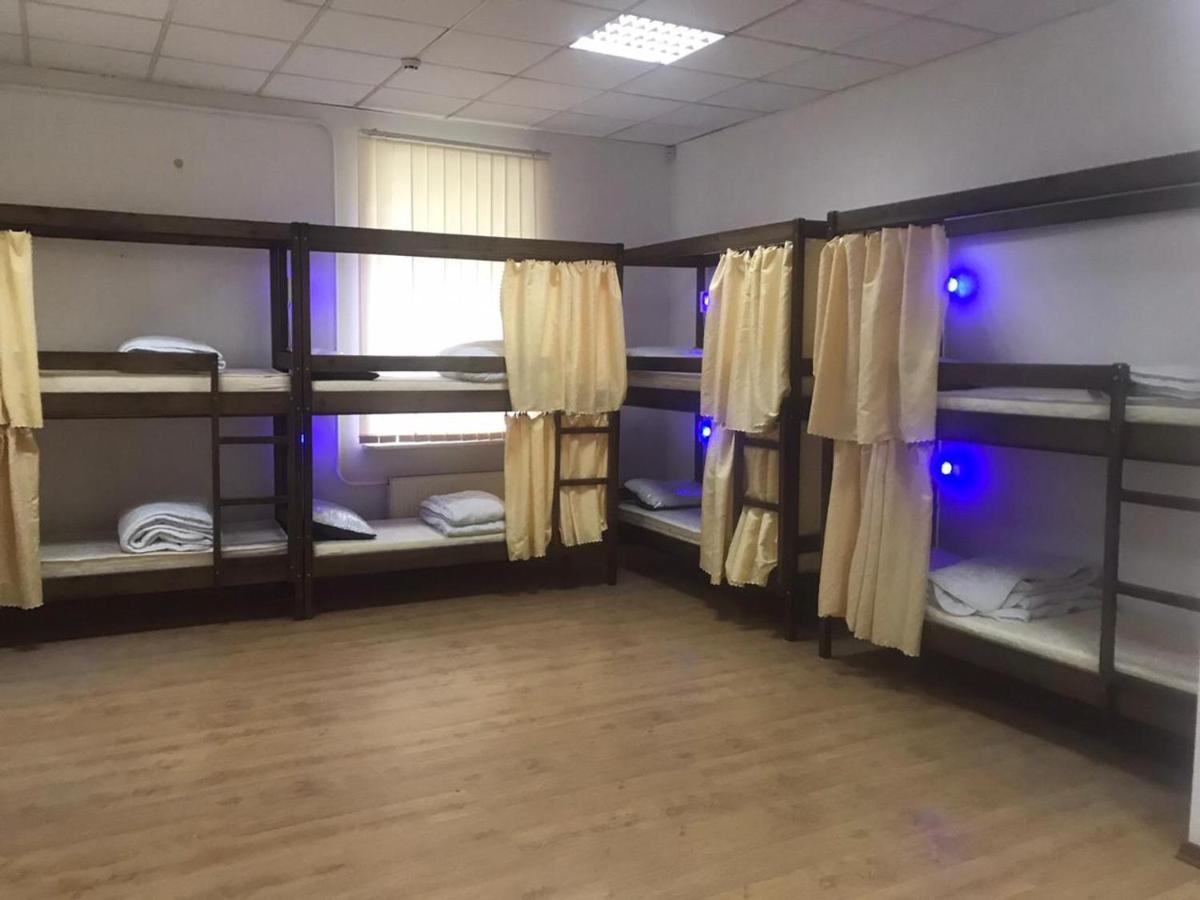 Ararat-Tarasa Shevchenka Hostel Kiev Ngoại thất bức ảnh