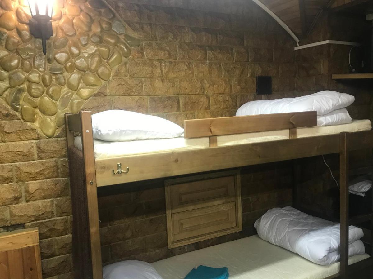 Ararat-Tarasa Shevchenka Hostel Kiev Ngoại thất bức ảnh