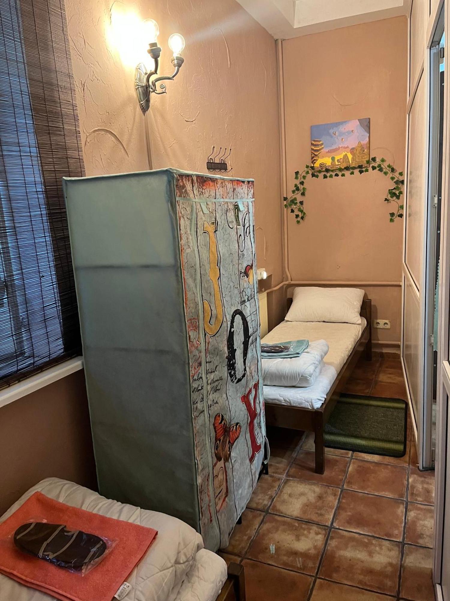 Ararat-Tarasa Shevchenka Hostel Kiev Ngoại thất bức ảnh